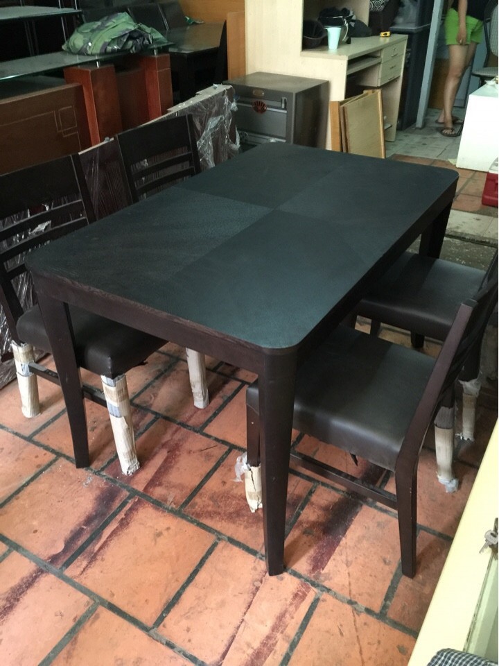 Thanh Lý Bộ Bàn Ghế Ăn Gỗ 4 Ghế Xuất Khẩu Như Mới 95%